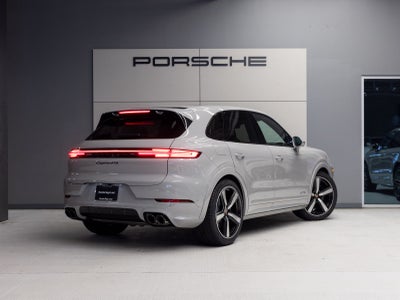 2026 Porsche Cayenne GTS