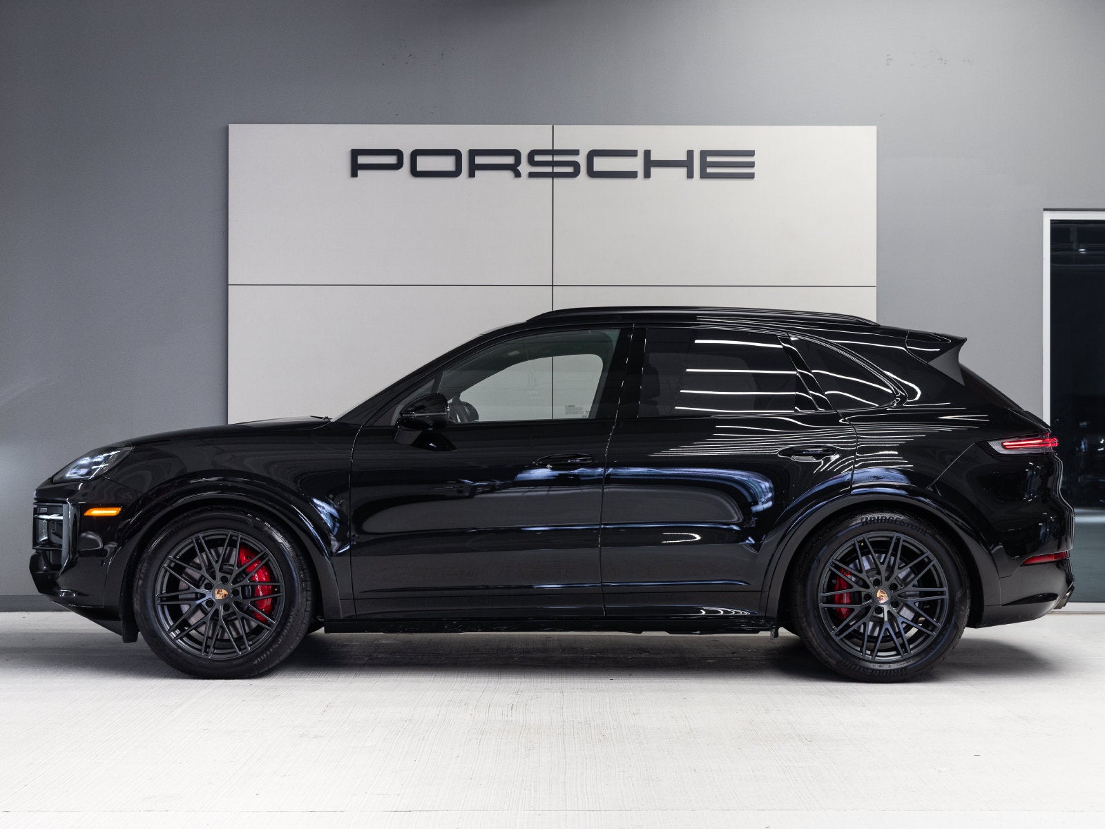 2025 Porsche Cayenne Cayenne GTS