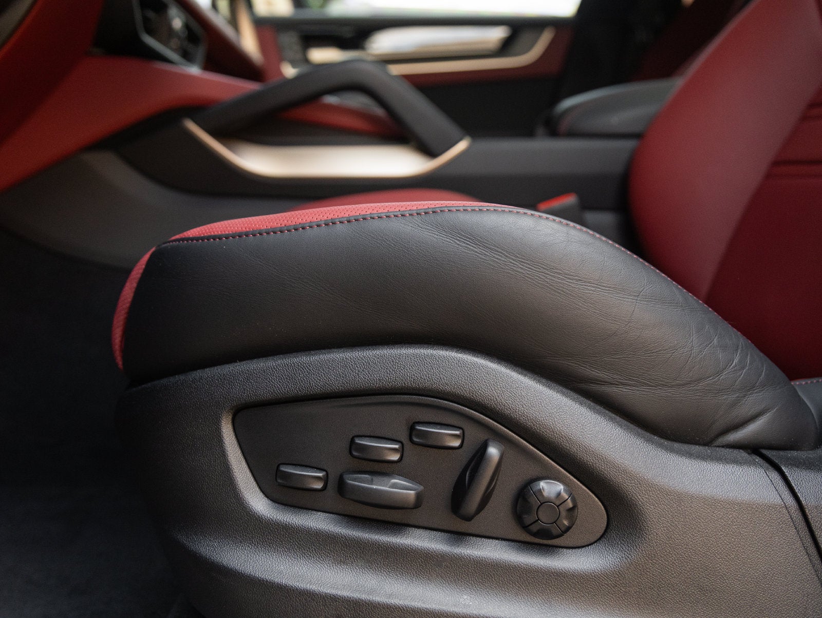 2026 Porsche Cayenne Cayenne GTS