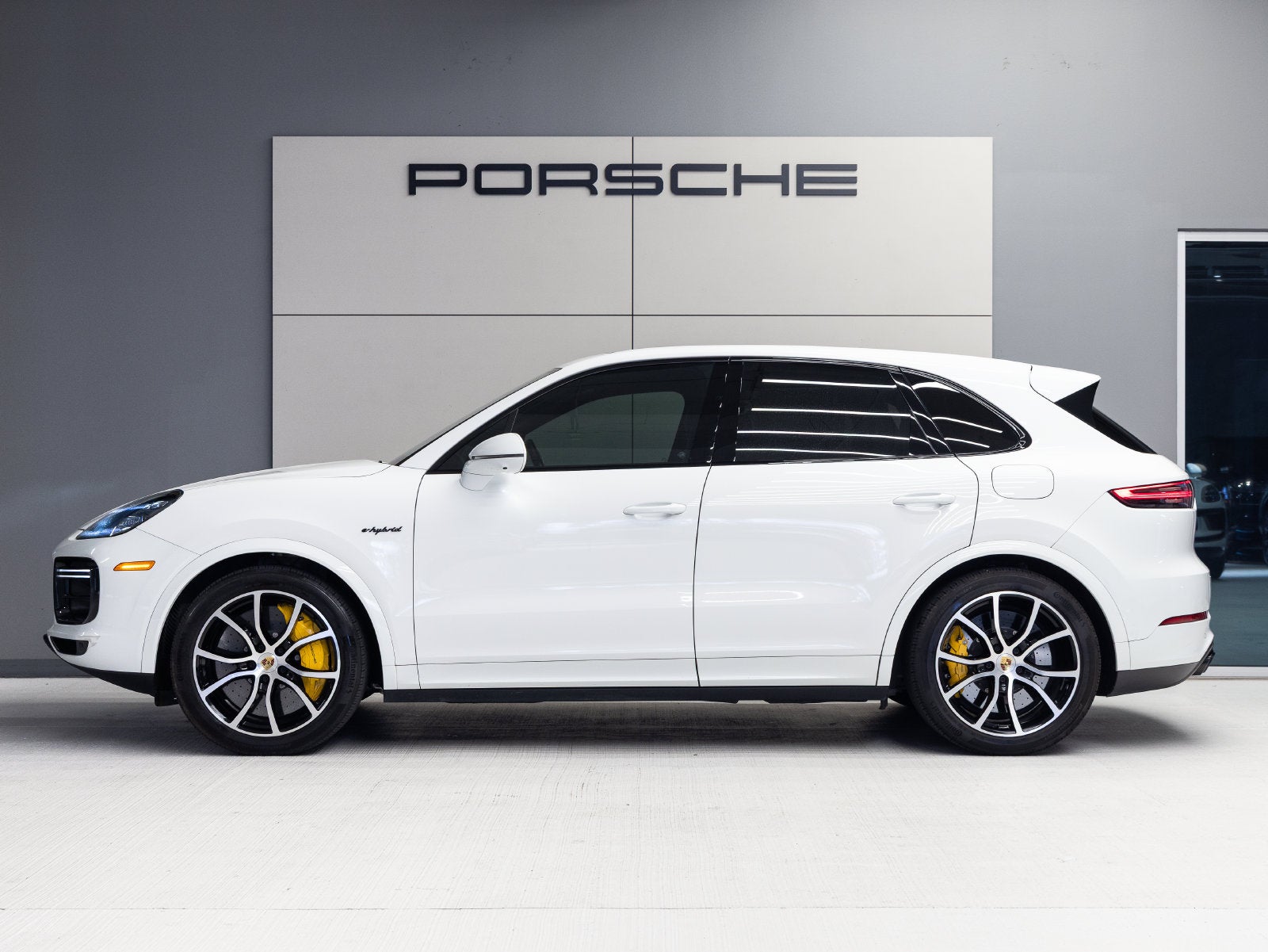 2020 Porsche Cayenne Cayenne Turbo S E-Hybrid