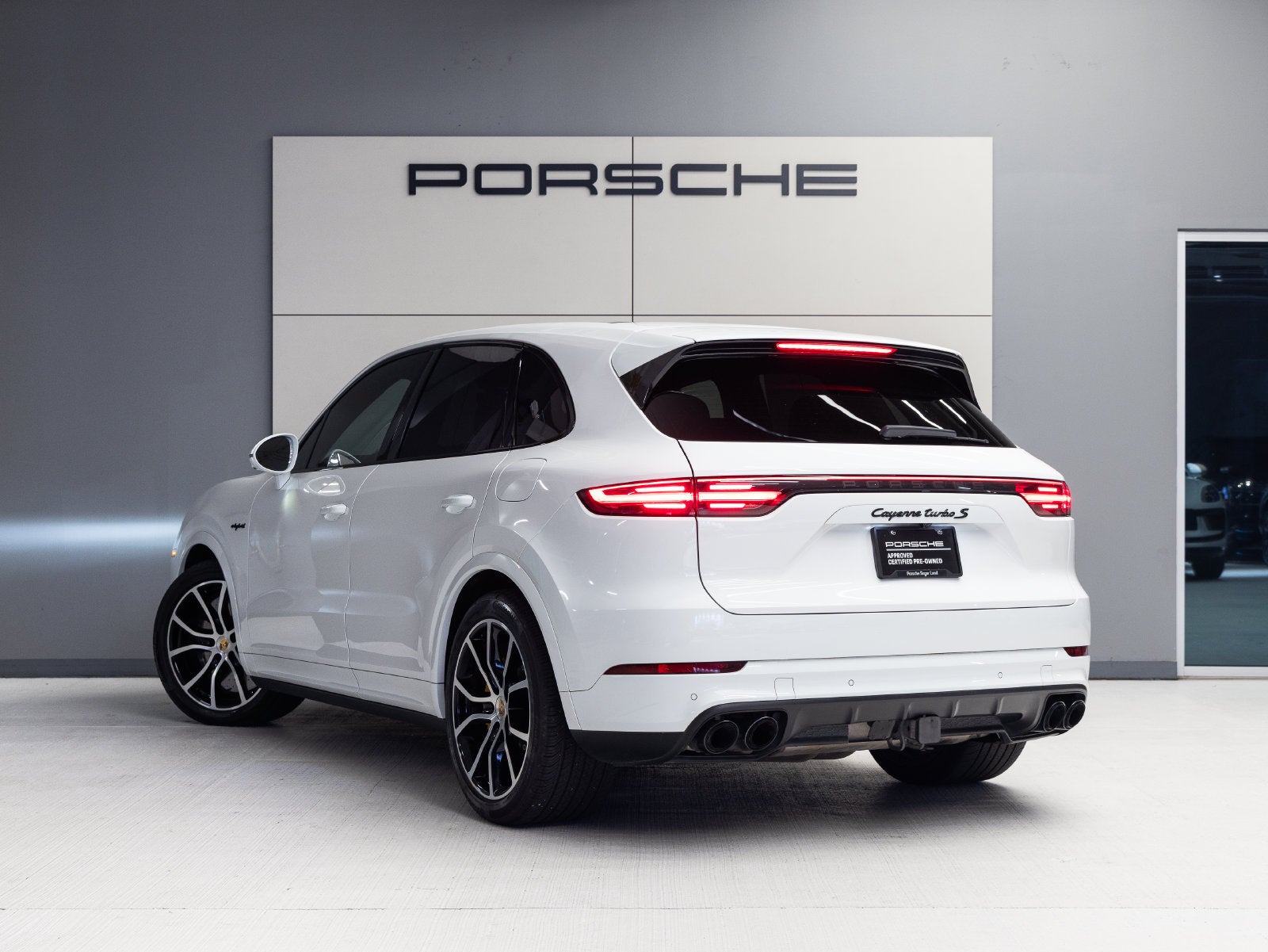 2020 Porsche Cayenne Cayenne Turbo S E-Hybrid