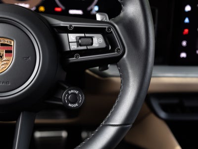 2025 Porsche Cayenne S