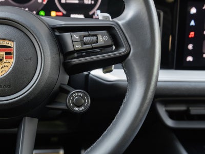 2024 Porsche Cayenne Cayenne S (MY24)