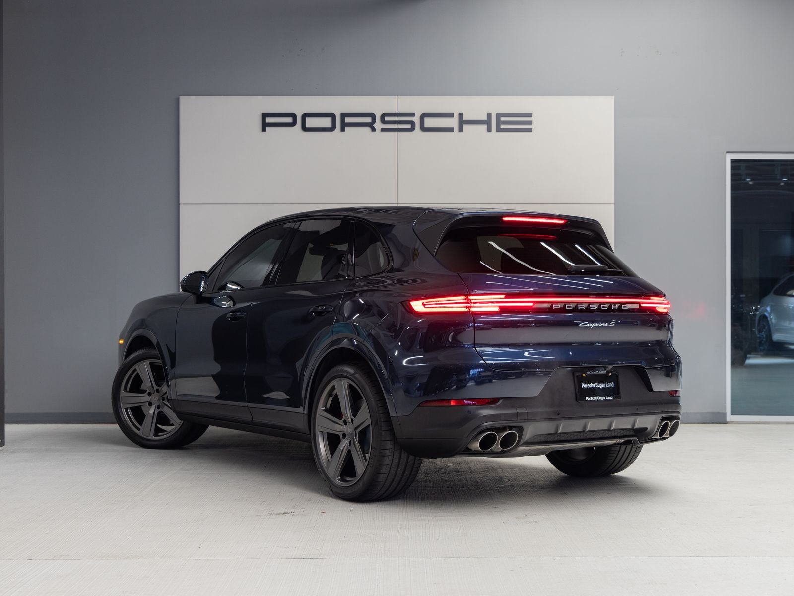 2024 Porsche Cayenne Cayenne S (MY24)