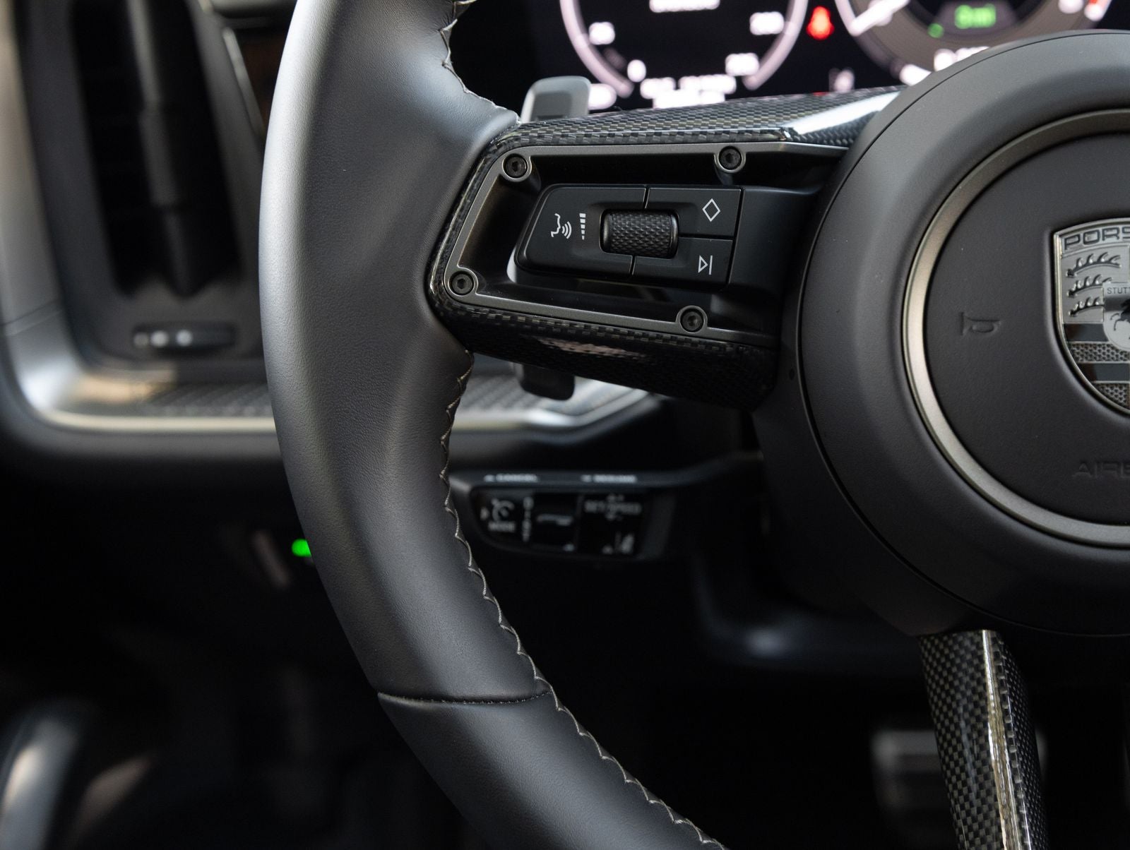 2025 Porsche Cayenne Turbo E-Hybrid