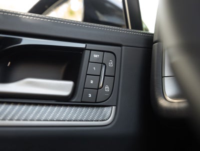 2025 Porsche Cayenne Turbo E-Hybrid