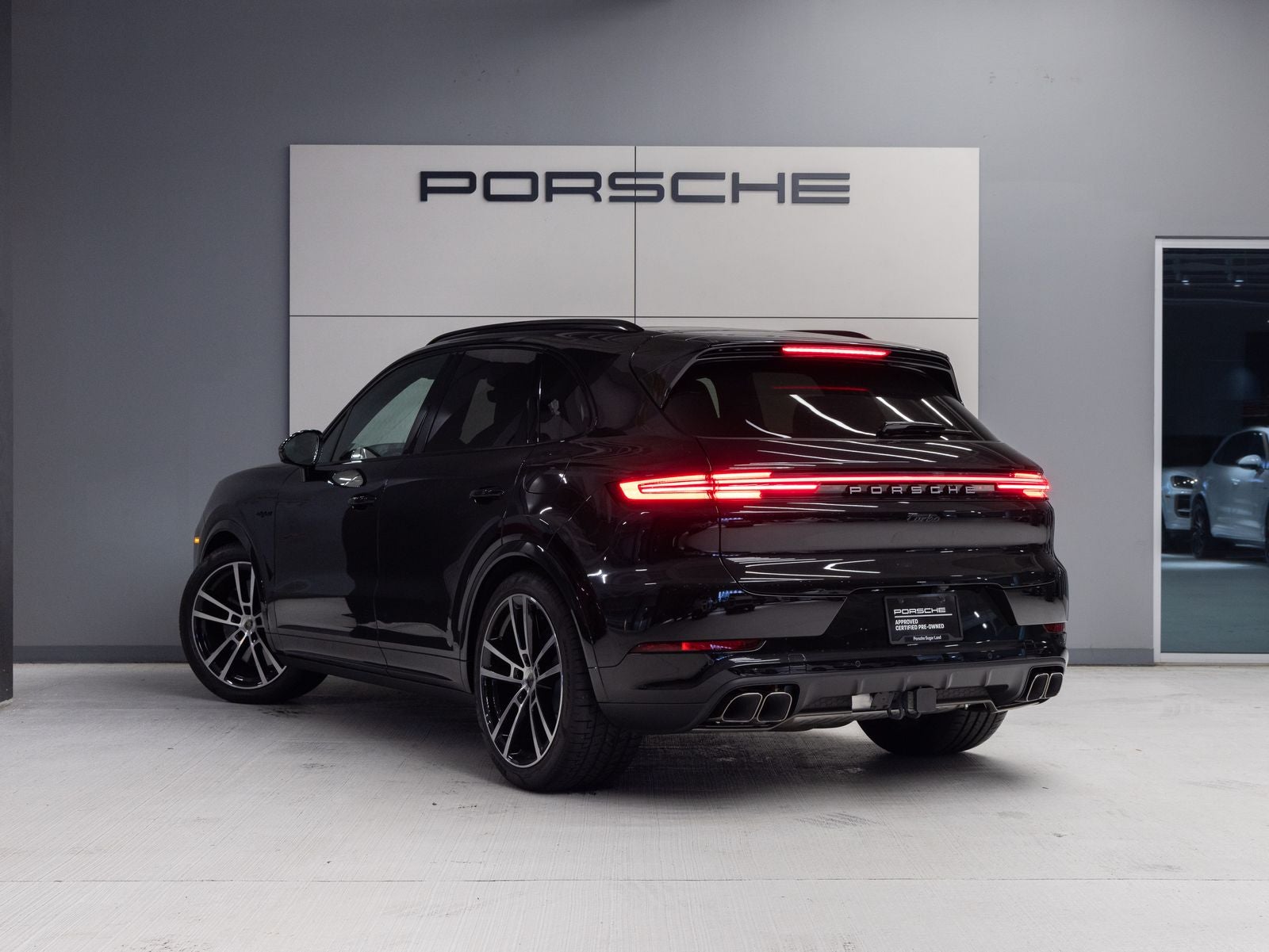 2025 Porsche Cayenne Turbo E-Hybrid