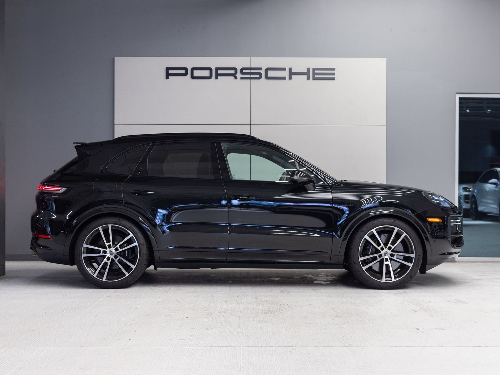 2025 Porsche Cayenne Turbo E-Hybrid