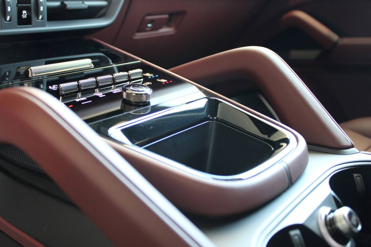 2025 Porsche Cayenne Turbo E-Hybrid