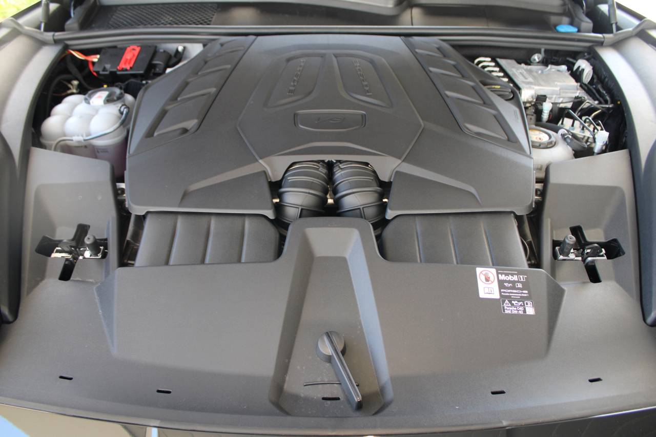 2025 Porsche Cayenne Turbo E-Hybrid