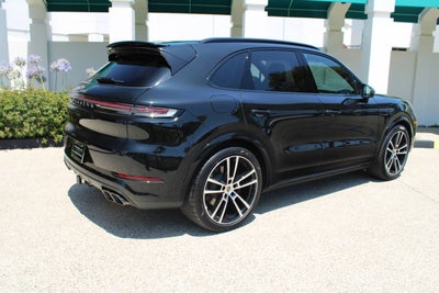 2025 Porsche Cayenne Turbo E-Hybrid