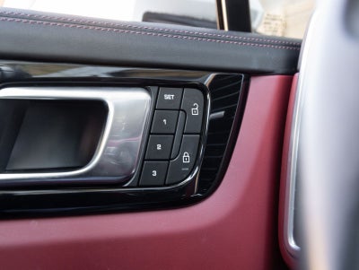 2023 Porsche Cayenne Coupe Platinum Edition