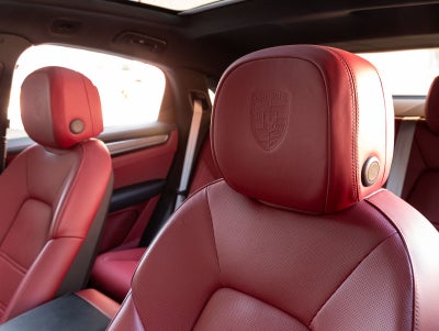 2023 Porsche Cayenne Coupe Platinum Edition