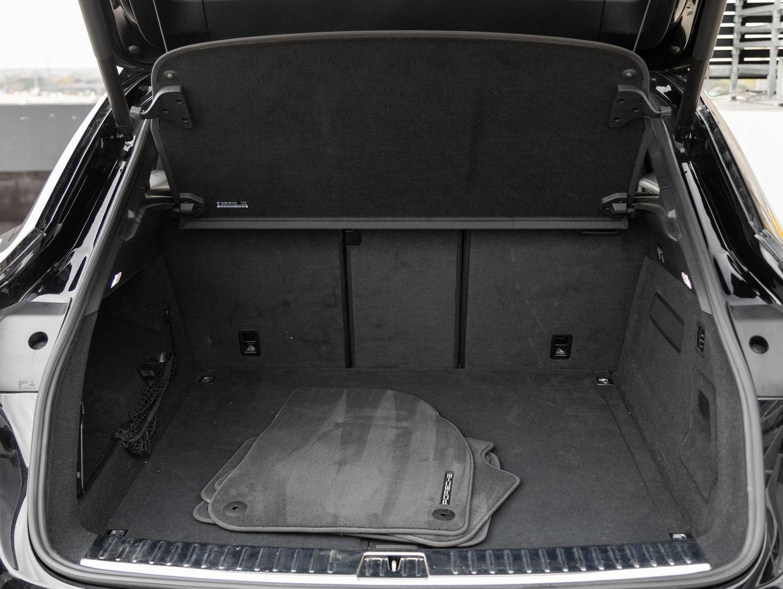 2023 Porsche Cayenne Cayenne Coupe Platinum Edition