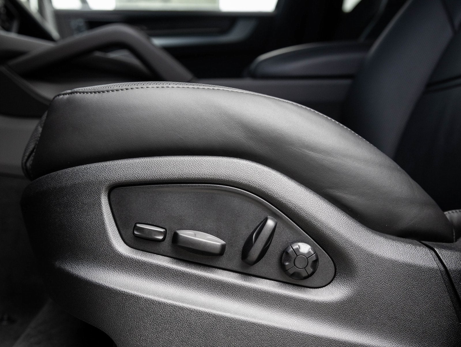 2025 Porsche Cayenne Cayenne Coupe