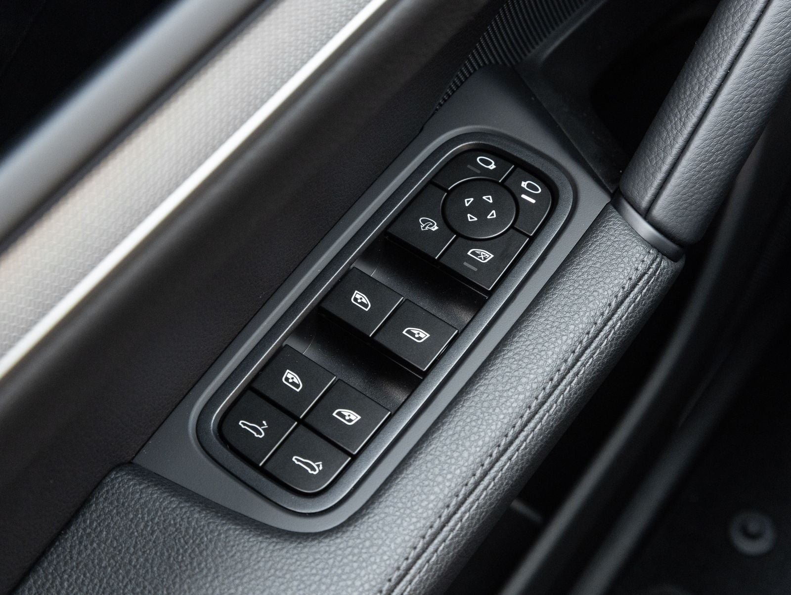 2026 Porsche Cayenne Coupe