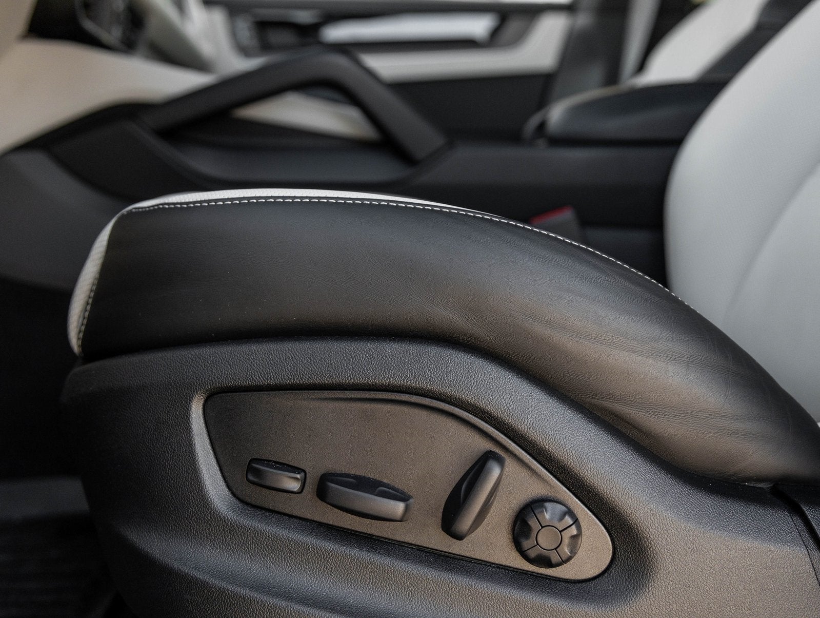 2025 Porsche Cayenne Cayenne Coupe