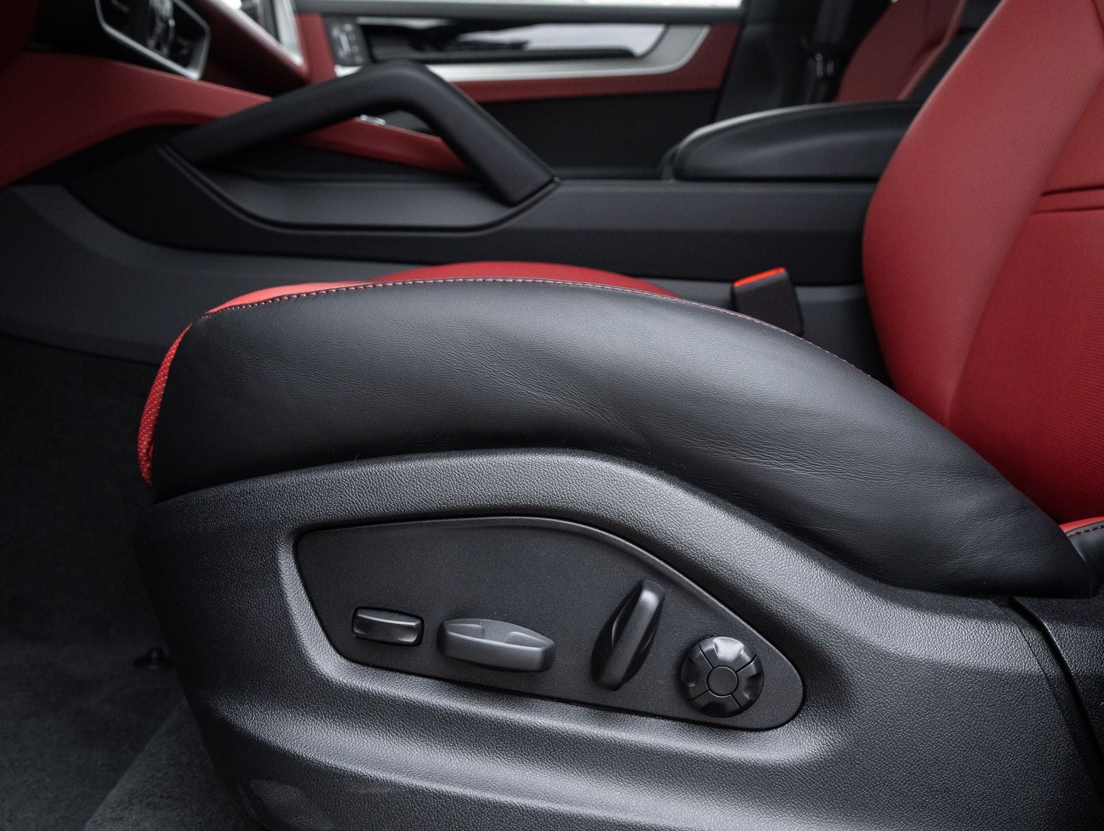2026 Porsche Cayenne Coupe