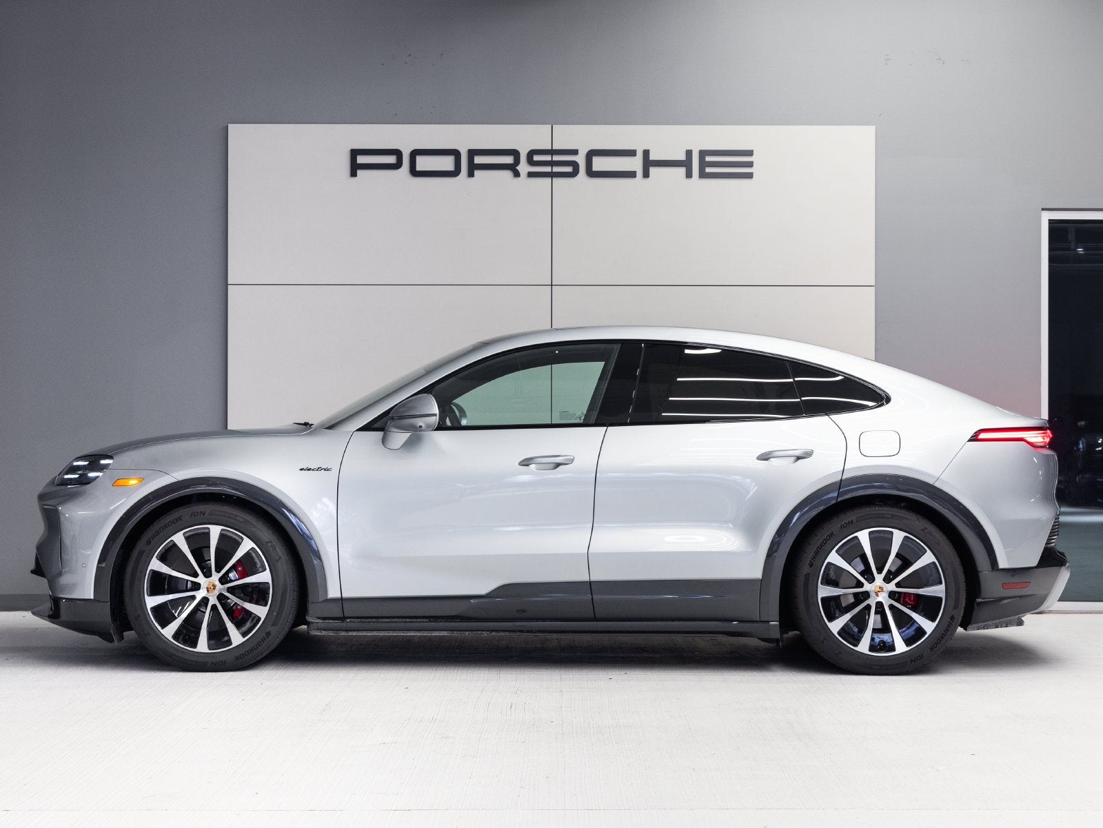 2026 Porsche Cayenne Cayenne S Coupe Electric