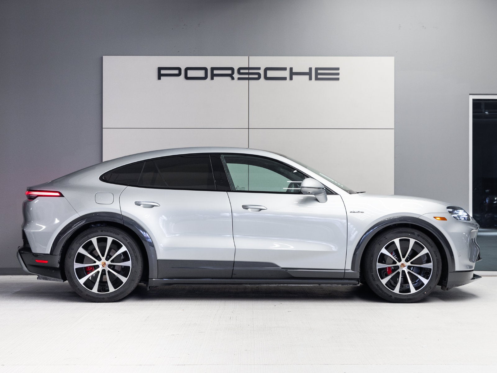 2026 Porsche Cayenne Cayenne S Coupe Electric