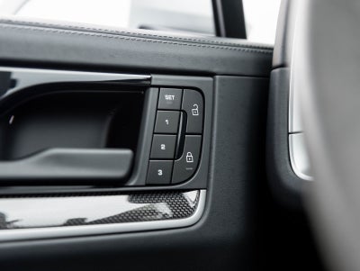 2025 Porsche Cayenne Cayenne E-Hybrid Coupe