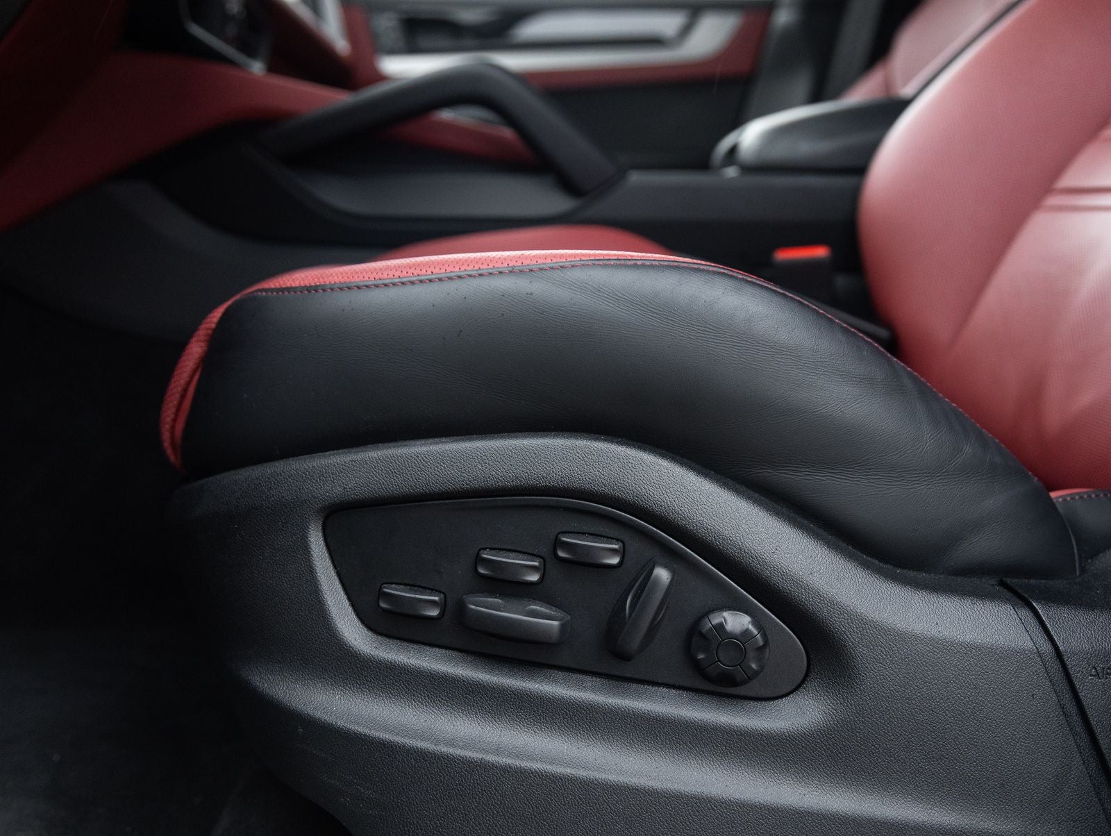 2025 Porsche Cayenne E-Hybrid Coupe E-Hybrid