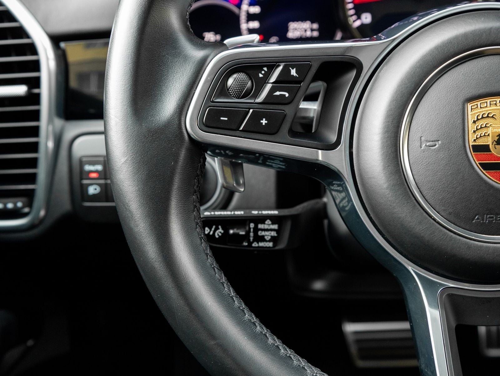 2023 Porsche Cayenne Cayenne GTS Coupe