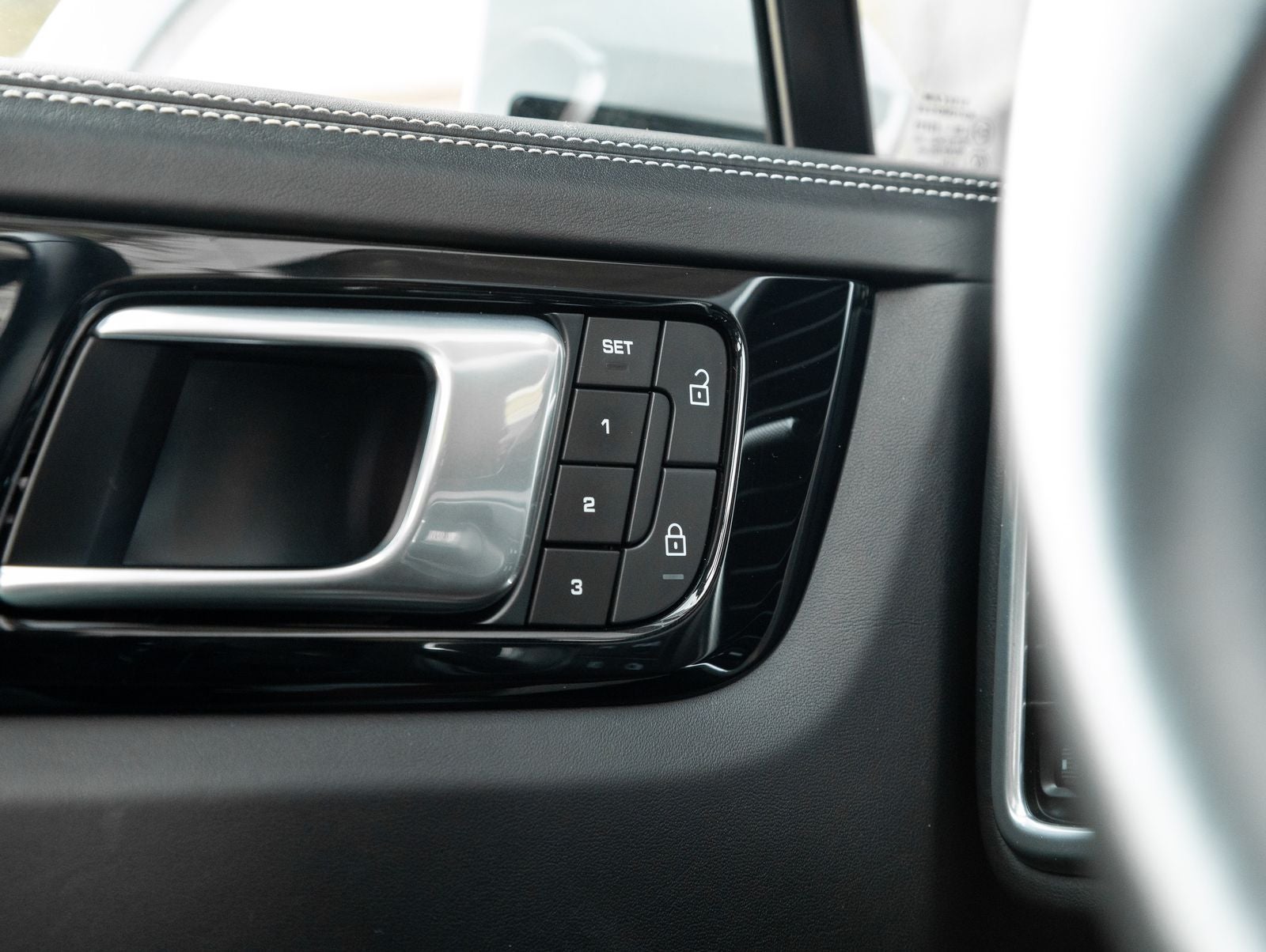 2023 Porsche Cayenne Cayenne GTS Coupe