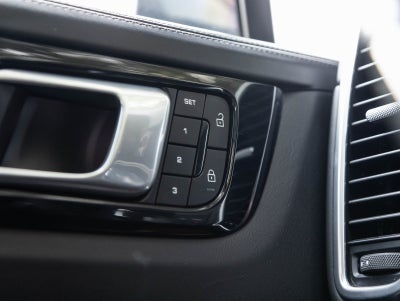 2022 Porsche Cayenne Cayenne GTS Coupe