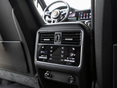 2022 Porsche Cayenne Cayenne GTS Coupe