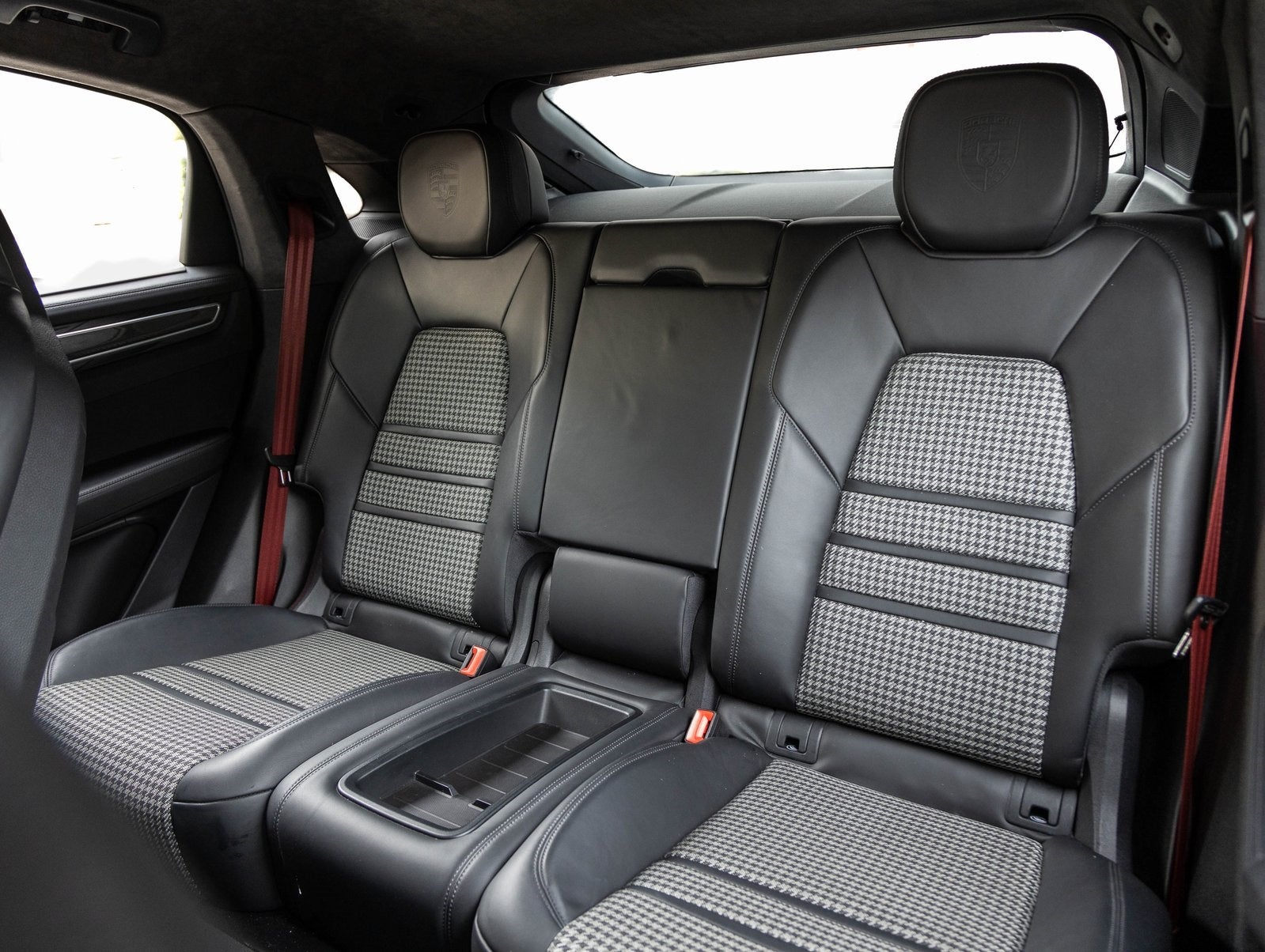 2022 Porsche Cayenne Cayenne GTS Coupe