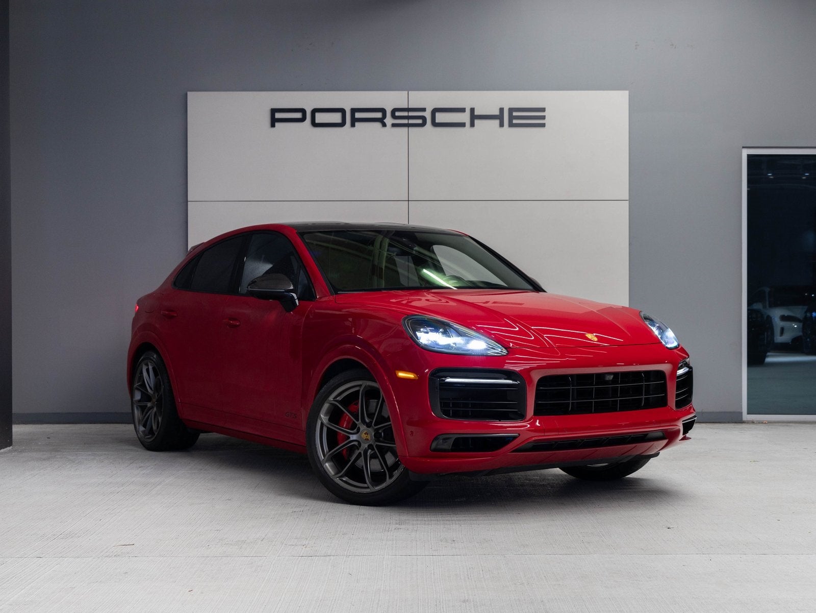 2022 Porsche Cayenne Cayenne GTS Coupe