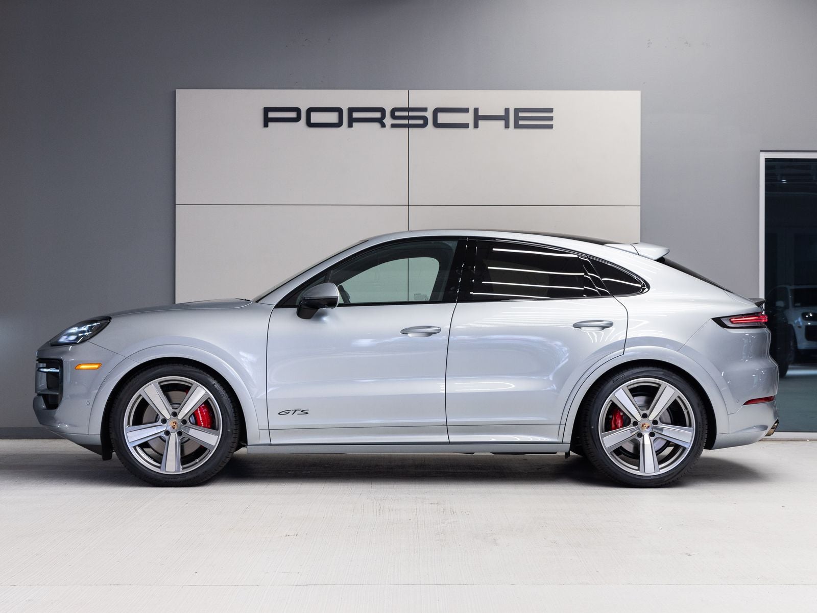 2026 Porsche Cayenne Cayenne GTS Coupe