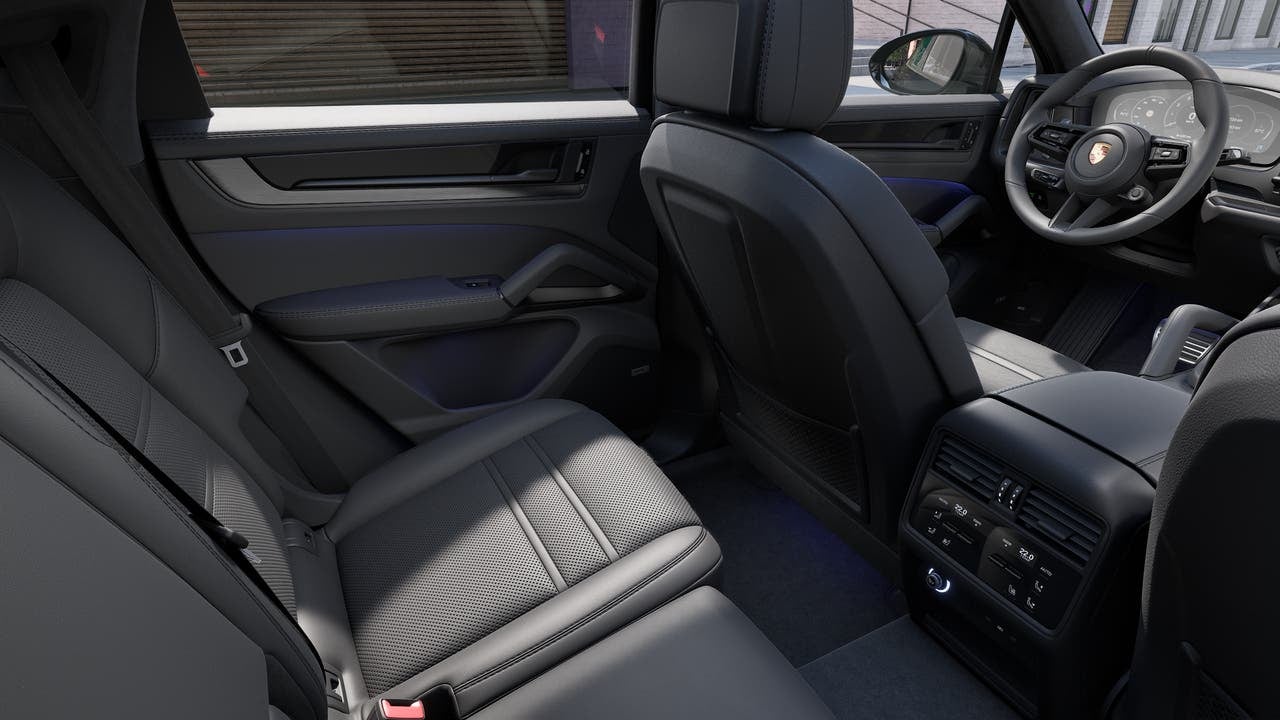 2025 Porsche Cayenne Cayenne GTS Coupe