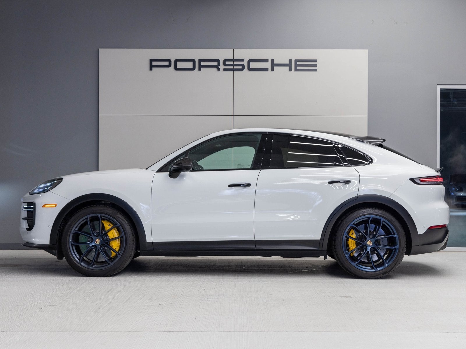 2024 Porsche Cayenne Coupe Turbo GT