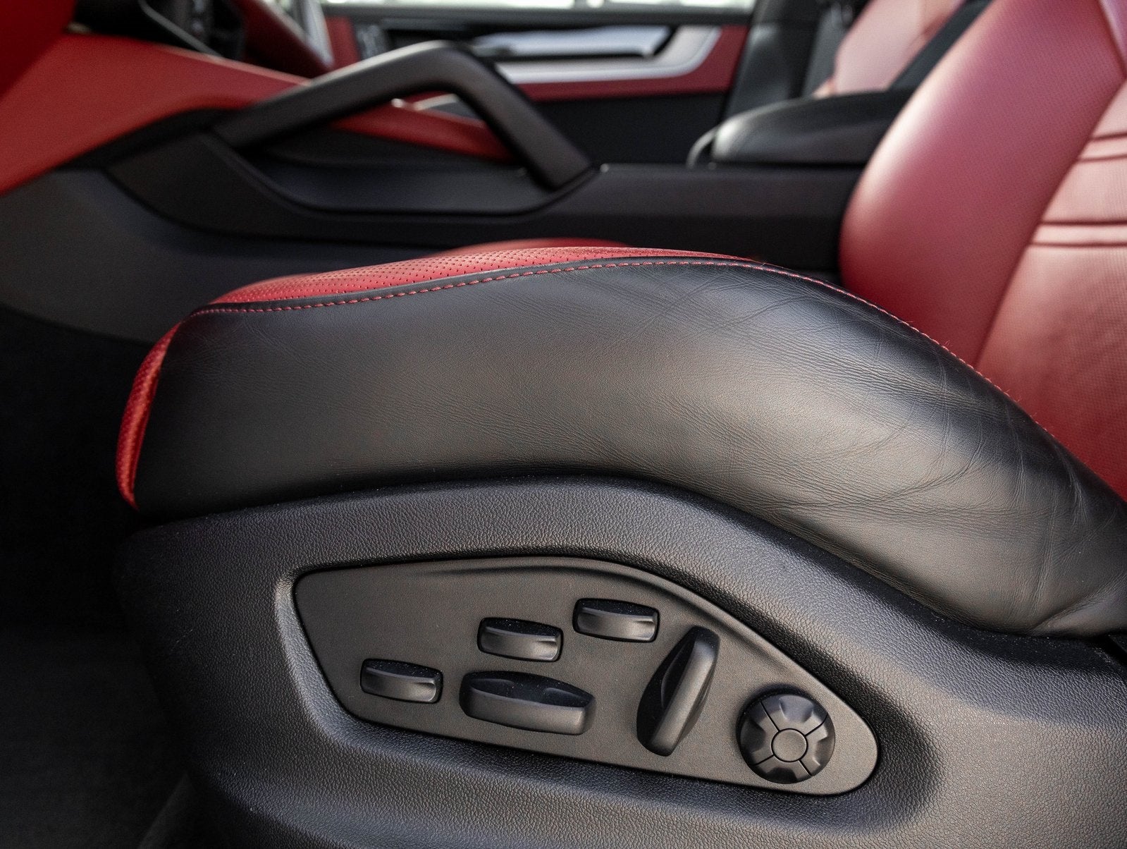 2024 Porsche Cayenne Coupe Turbo GT