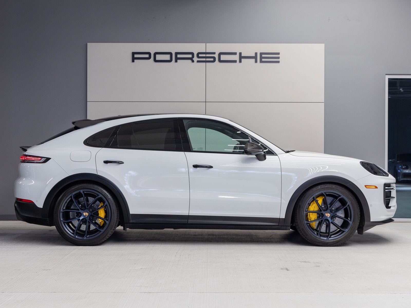 2024 Porsche Cayenne Coupe Turbo GT