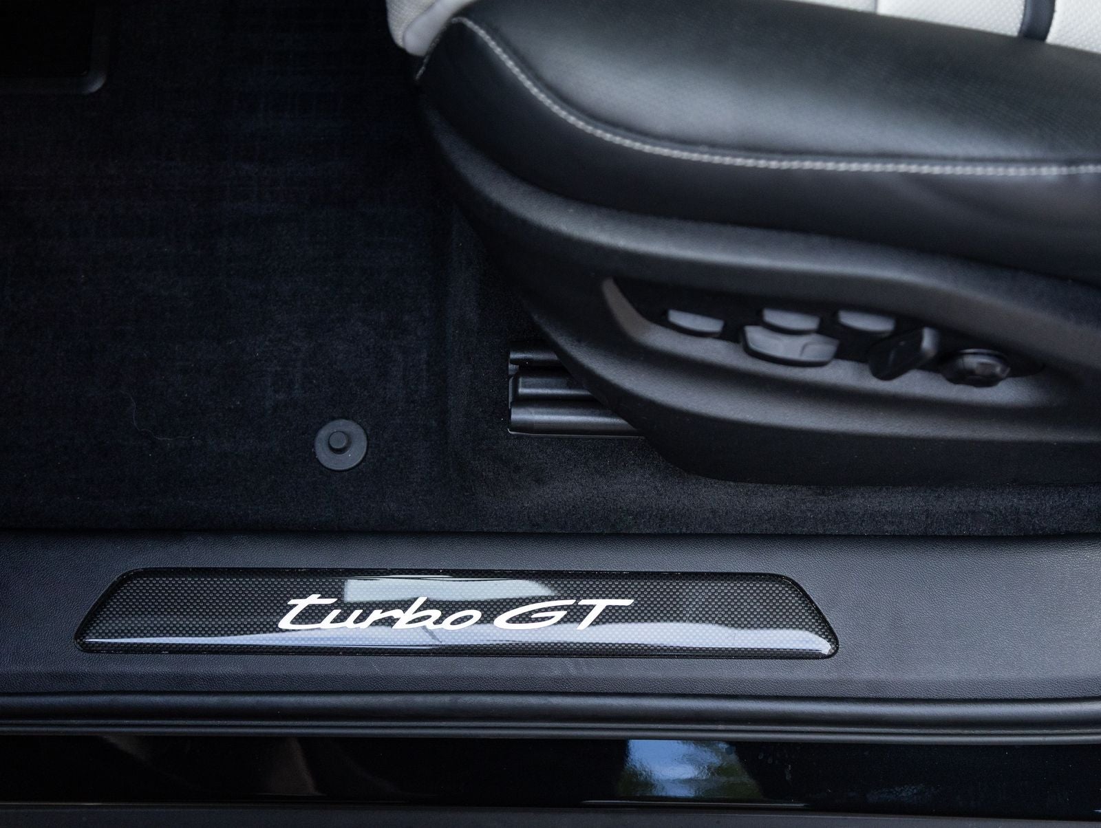 2025 Porsche Cayenne Turbo GT