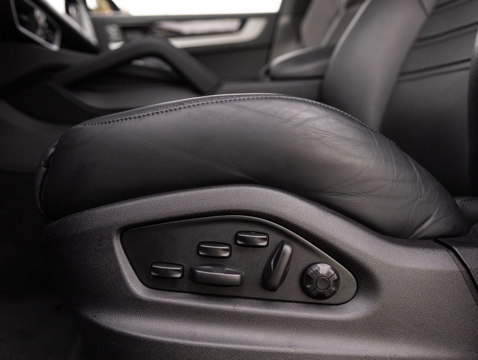 2026 Porsche Cayenne Cayenne S Coupe