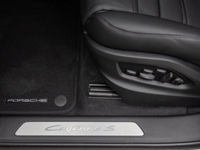 2025 Porsche Cayenne Cayenne S Coupe