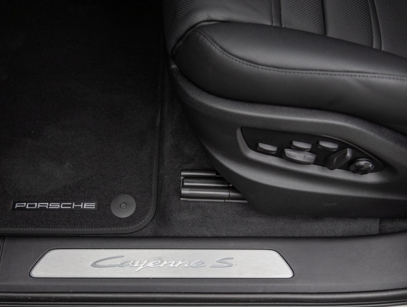 2025 Porsche Cayenne Cayenne S Coupe