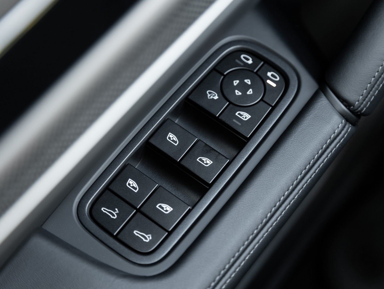 2026 Porsche Cayenne Cayenne S Coupe