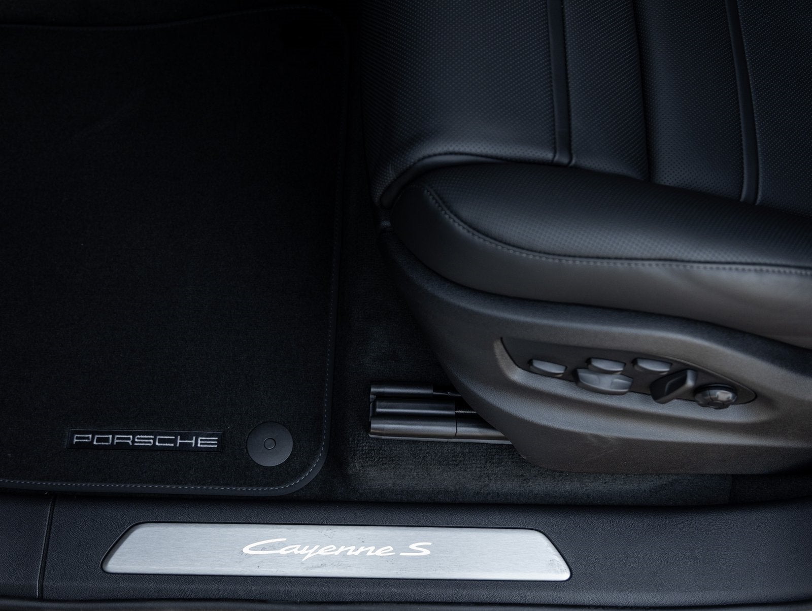 2026 Porsche Cayenne Cayenne S Coupe