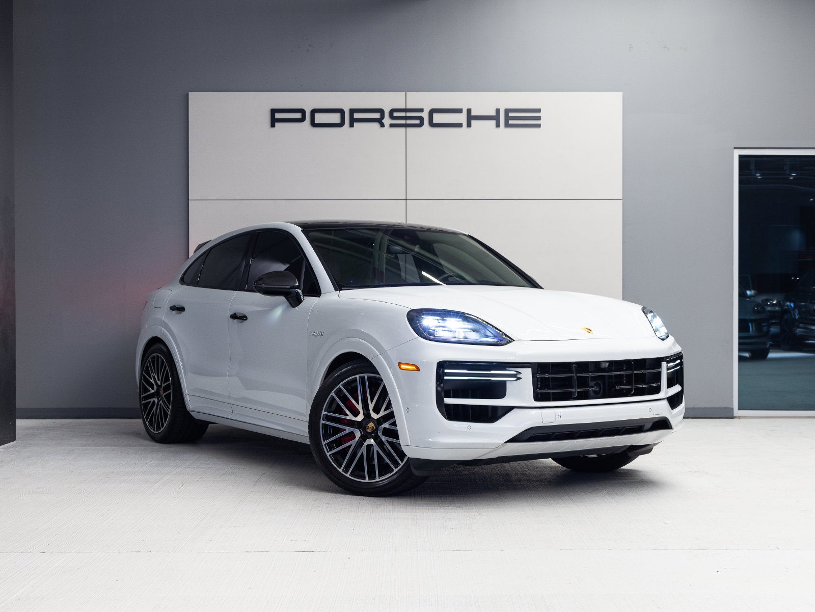 2024 Porsche Cayenne Cayenne Turbo E-Hybrid Coupe