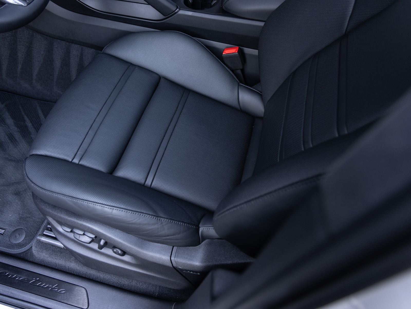 2026 Porsche Cayenne E-Hybrid Coupe Turbo E-Hybrid