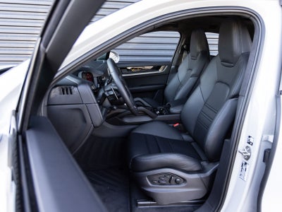 2026 Porsche Cayenne E-Hybrid Coupe Turbo E-Hybrid