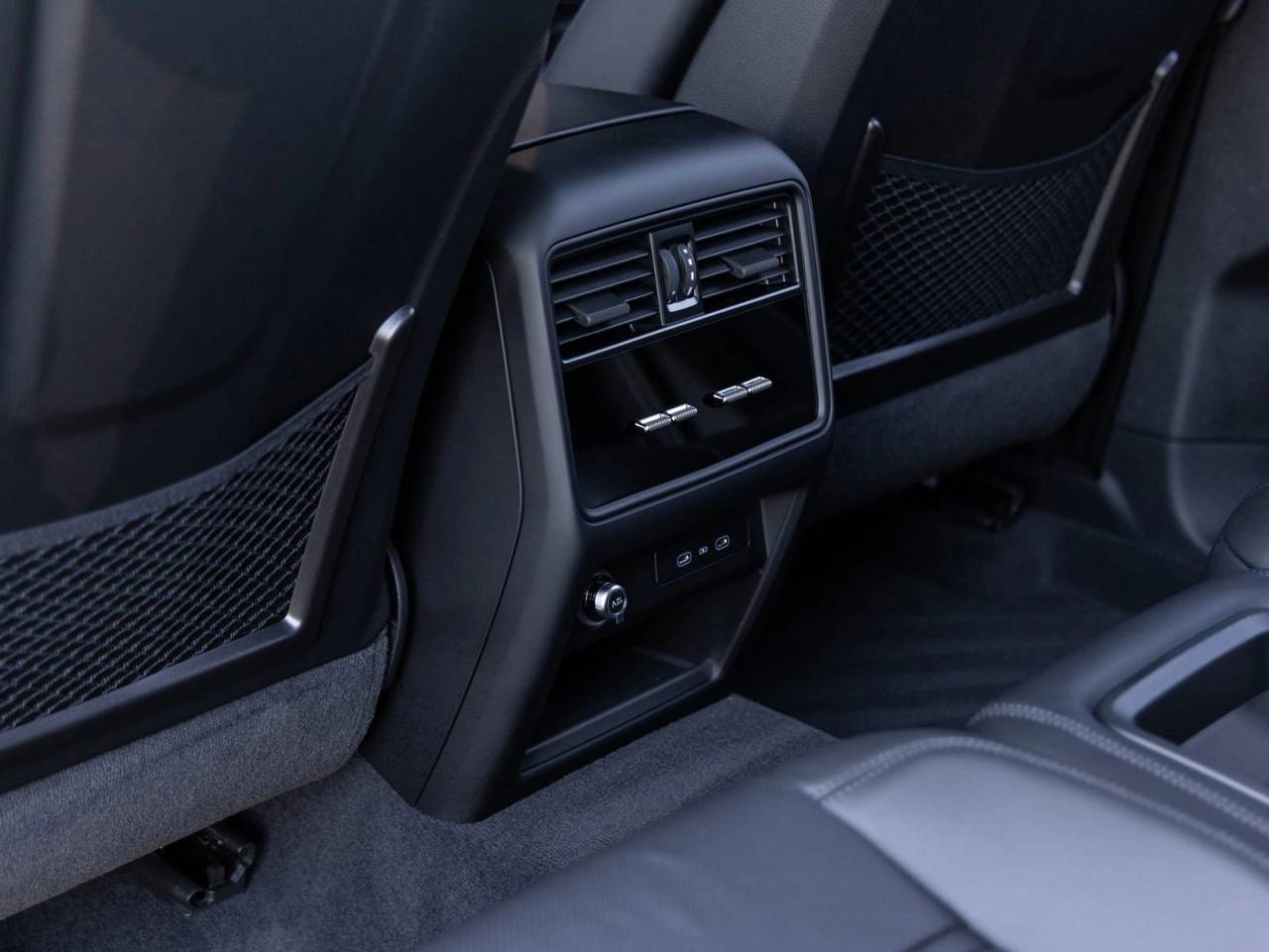 2026 Porsche Cayenne Turbo E-Hybrid Coupe