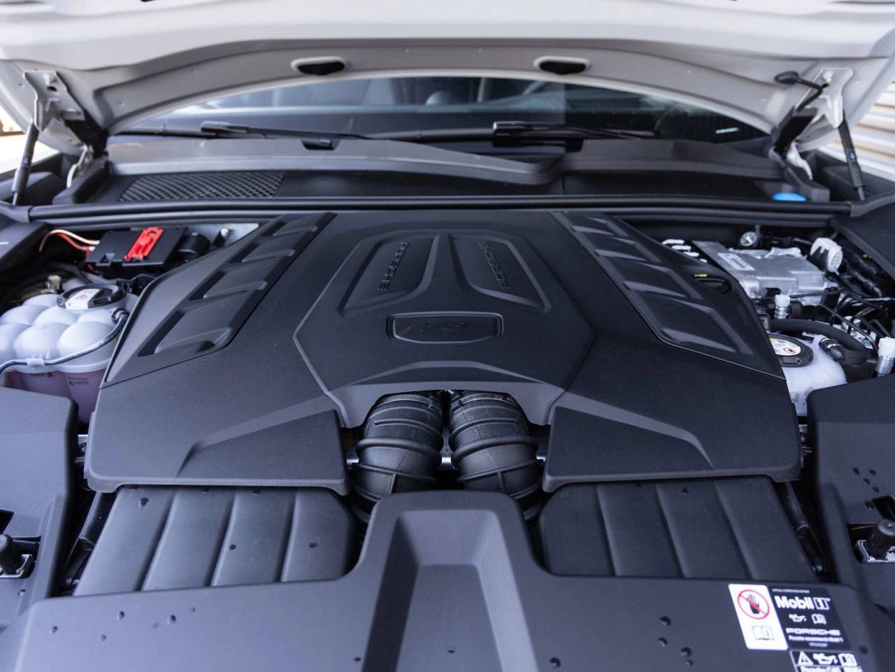 2026 Porsche Cayenne Turbo E-Hybrid Coupe