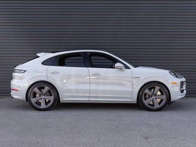 2026 Porsche Cayenne Turbo E-Hybrid Coupe