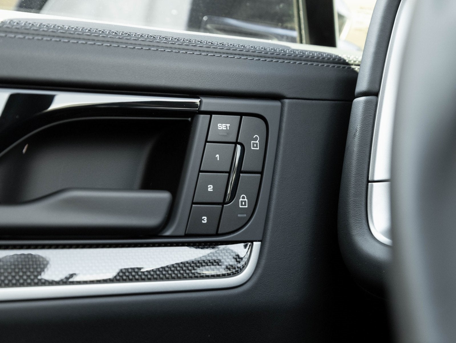 2025 Porsche Cayenne Cayenne Turbo E-Hybrid Coupe